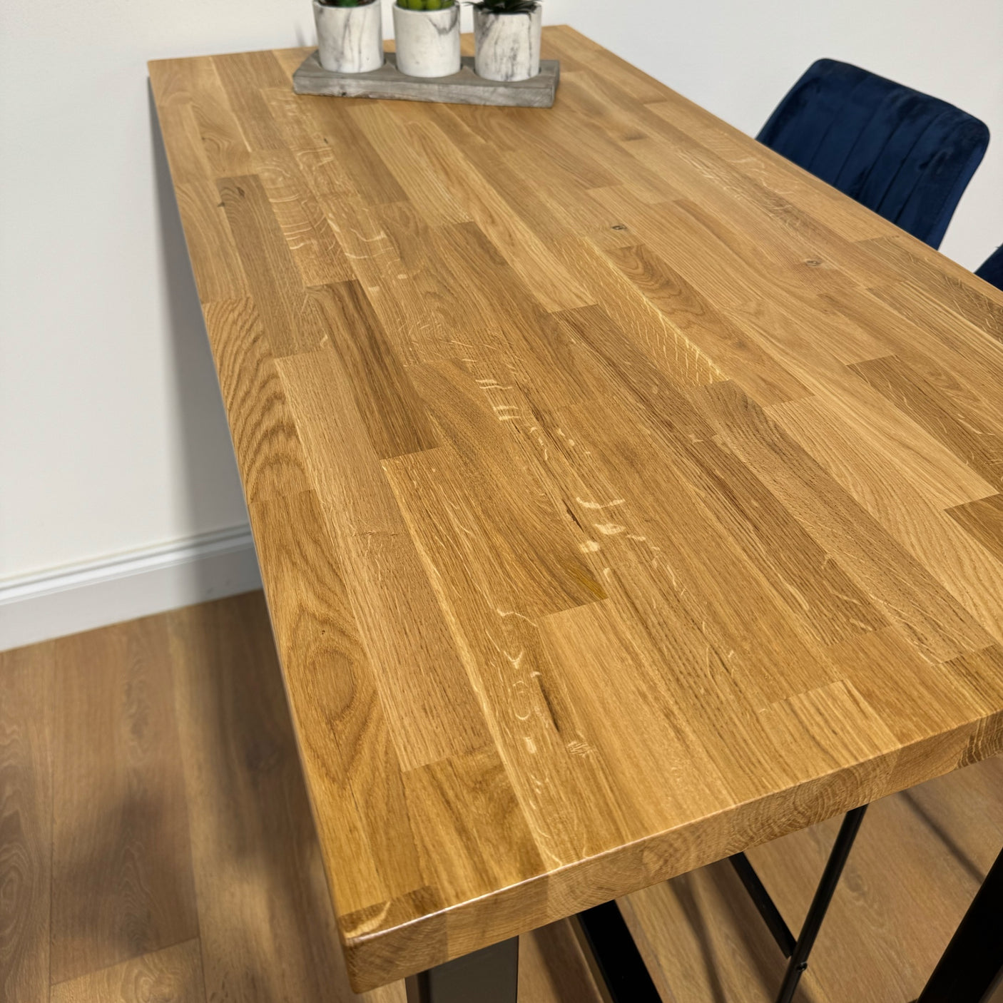 Oak Breakfast Table | Tall Oak Bar Poseur | BS13