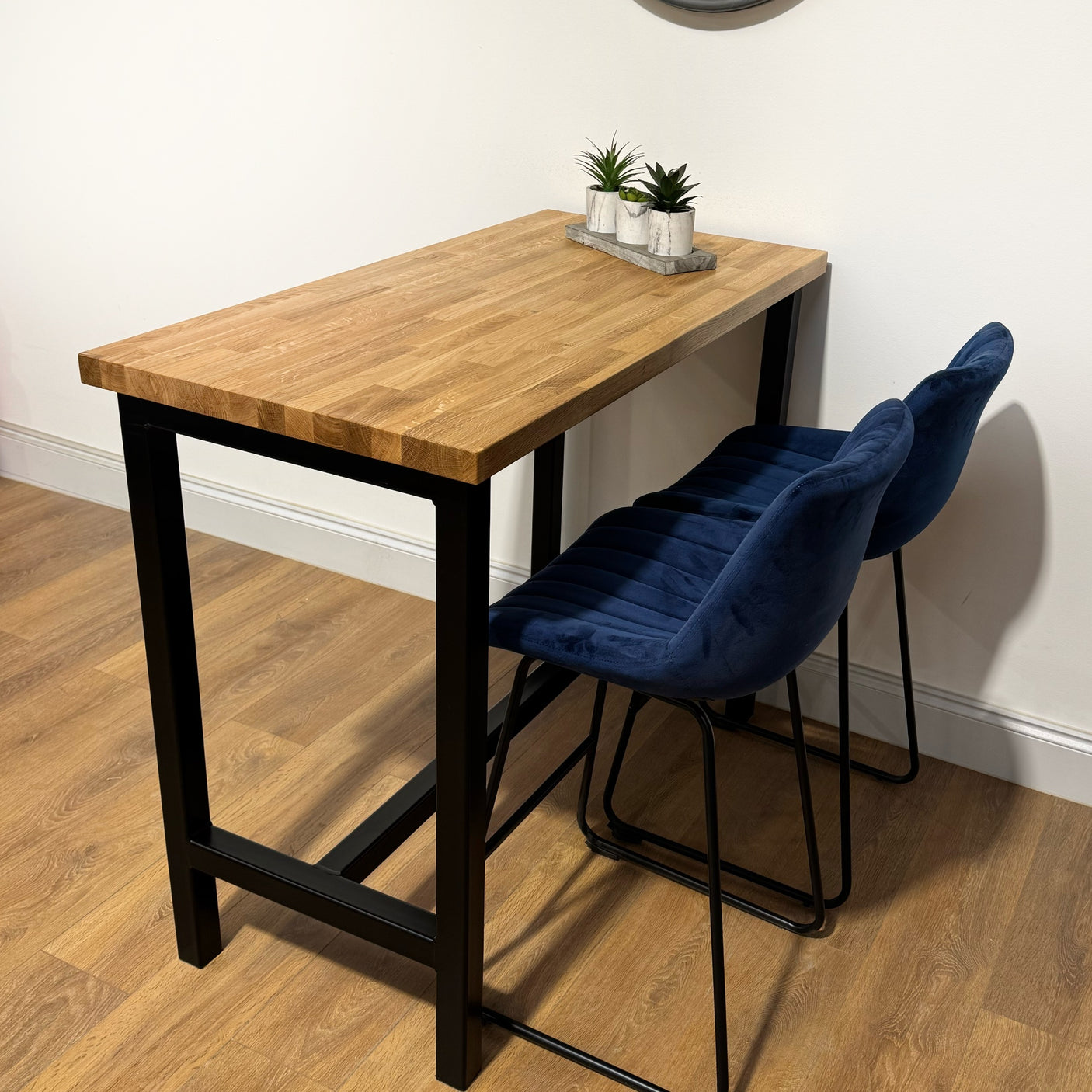 Oak Breakfast Table | Tall Oak Bar Poseur | BS13