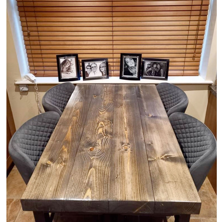 Table de salle à manger industrielle récupérée en acier robuste avec pieds de cadre Chunky Farmhouse Oak Pine TAB012