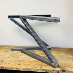Pernas de mesa artesanais rústicas industriais em forma de Z Modelo TL008 80x40 Seção de caixa